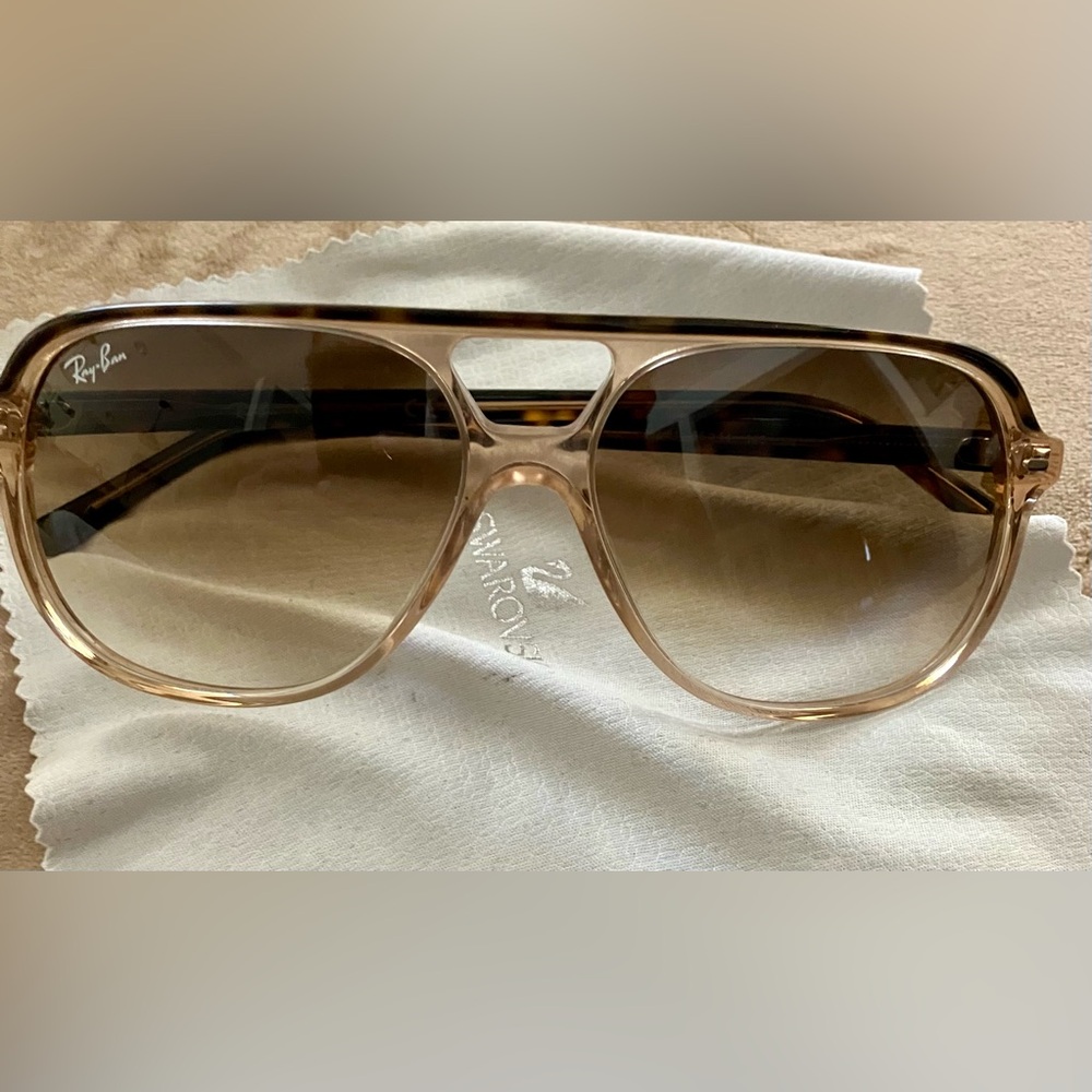 Ray-Ban Women's Clear Brown Gradient Aviator Sunglasses